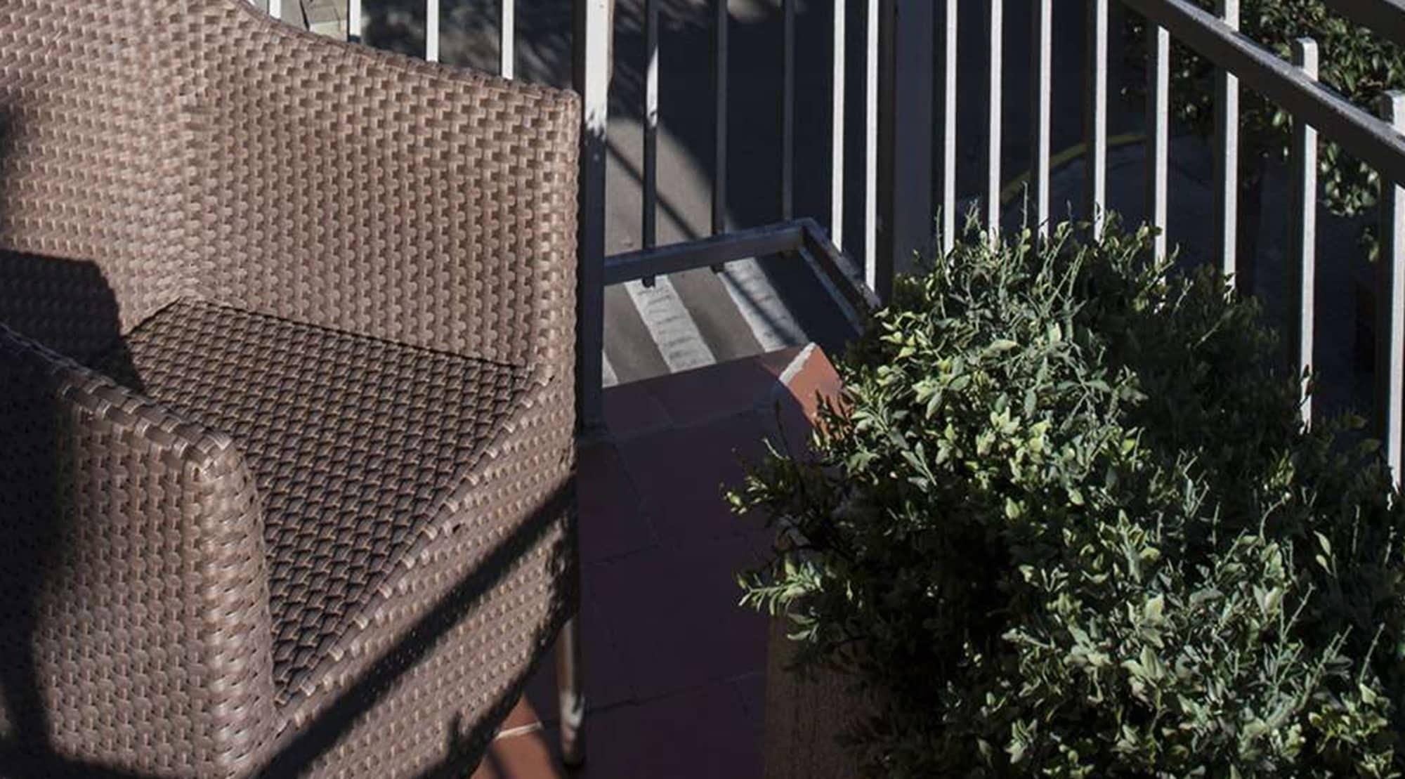 Catalonia Castellnou Hotell Barcelona Eksteriør bilde