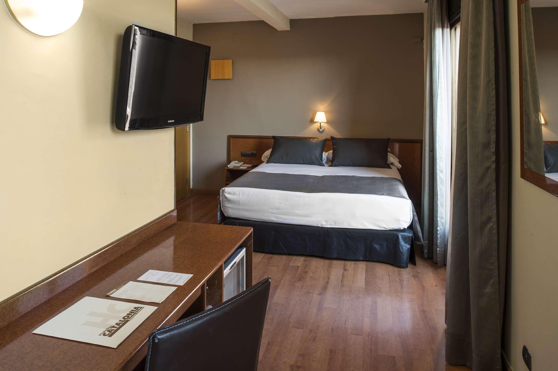Catalonia Castellnou Hotell Barcelona Eksteriør bilde