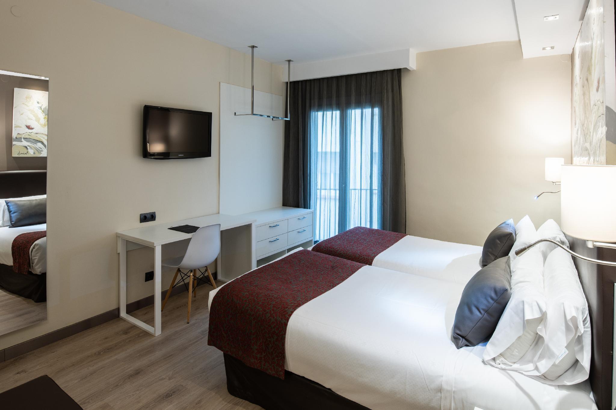 Catalonia Castellnou Hotell Barcelona Eksteriør bilde