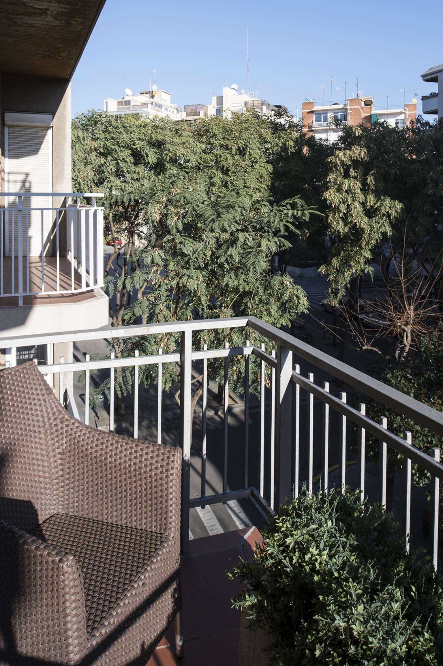 Catalonia Castellnou Hotell Barcelona Eksteriør bilde