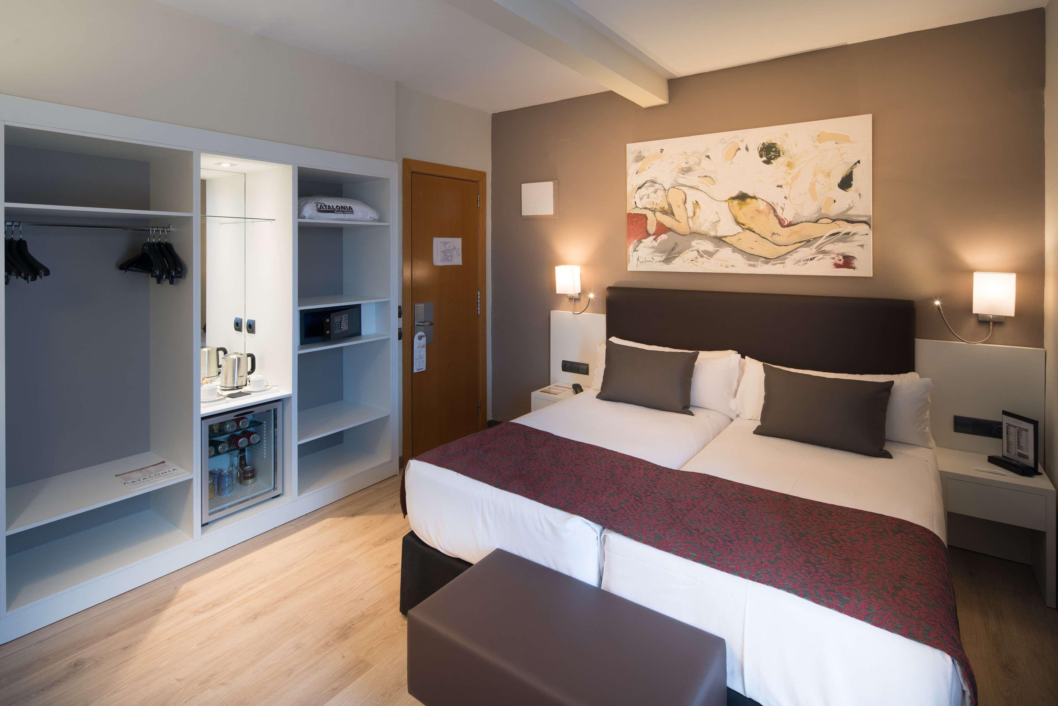 Catalonia Castellnou Hotell Barcelona Eksteriør bilde
