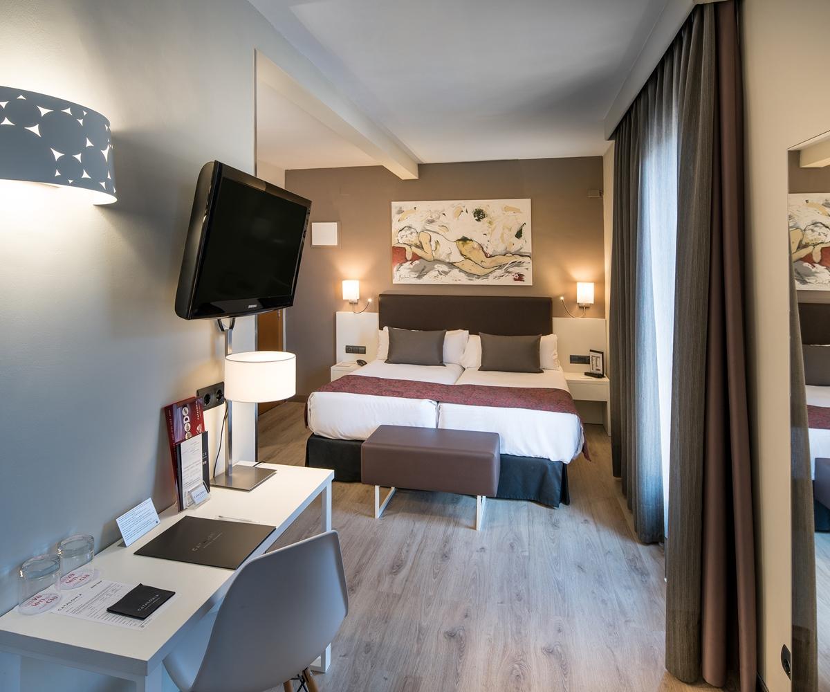 Catalonia Castellnou Hotell Barcelona Eksteriør bilde